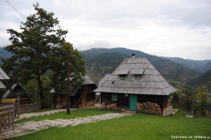 04 - Küstendorf–Drvengrad - Abitazione caratteristica - FAI CLIC PER INGRANDIRE